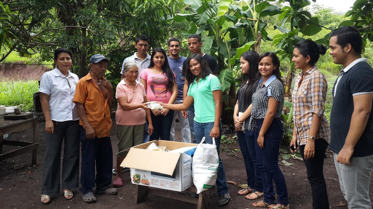 Donaciones por estudiantes.