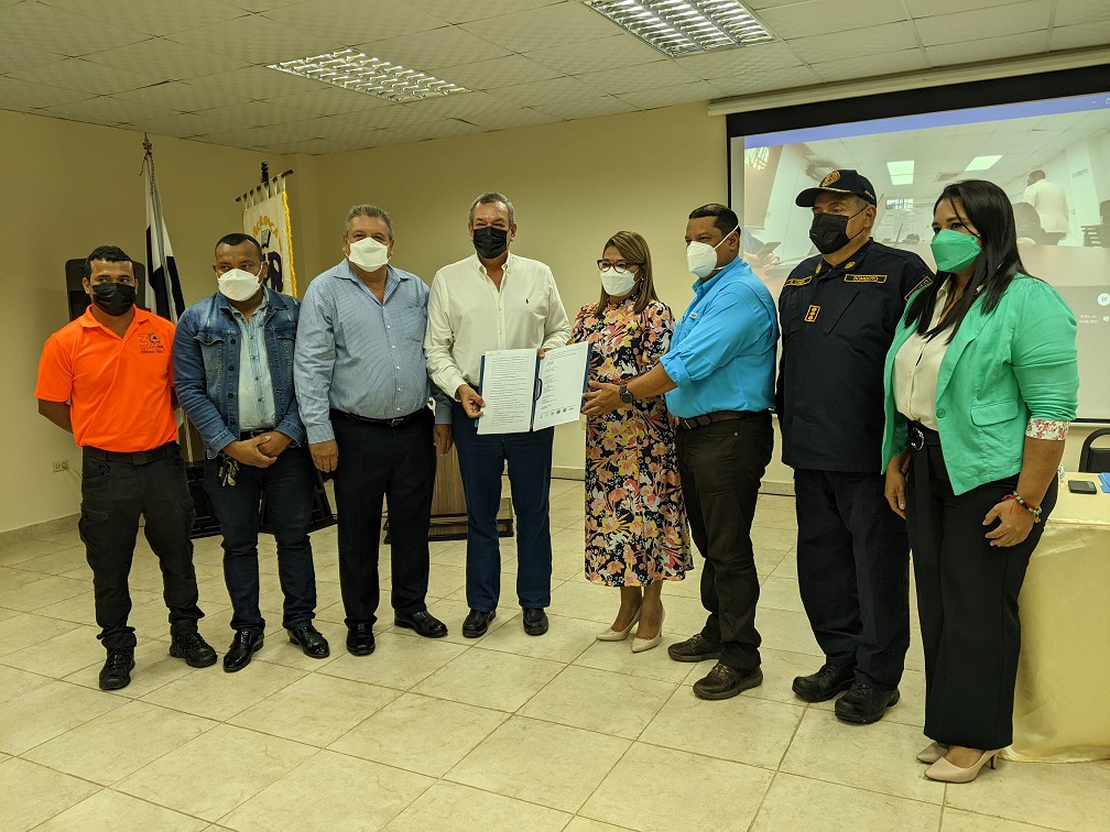 Juramentación de Comisión Regional de Hospitales Seguros